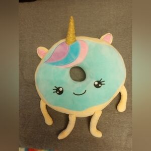 NWOT 2 Scoops Unicorn Shaped Donut 11"